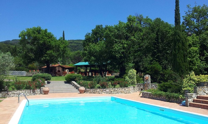 Prato Villa | Serena Bed and Breakfast, A small corner of paradise in the Tuscan hills