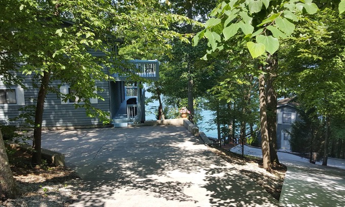 Big Creek House | Serendipity at Cove Pointe - 400 feet of private Lake frontage on Big Creek