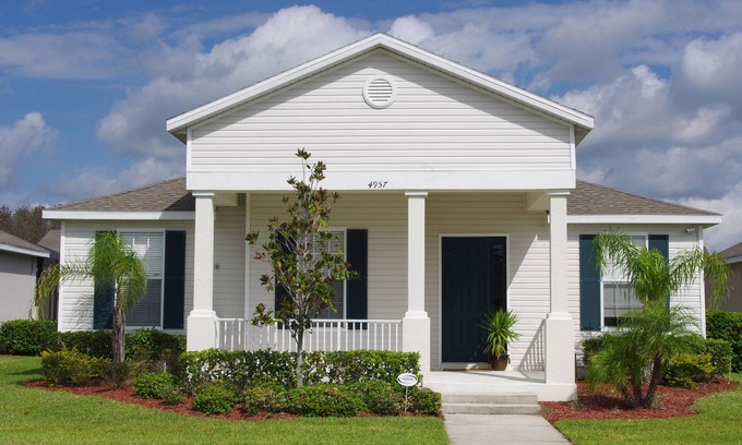 Trafalgar Village Villa | Serendipity Florida, Charming Villa with pool & spa -
