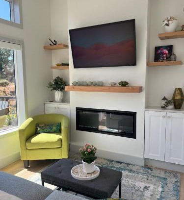 Otter Point Apartment | Serene Forest Retreat