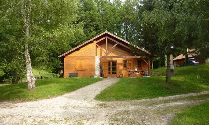 Cussac House | Serene holiday home with private terrace