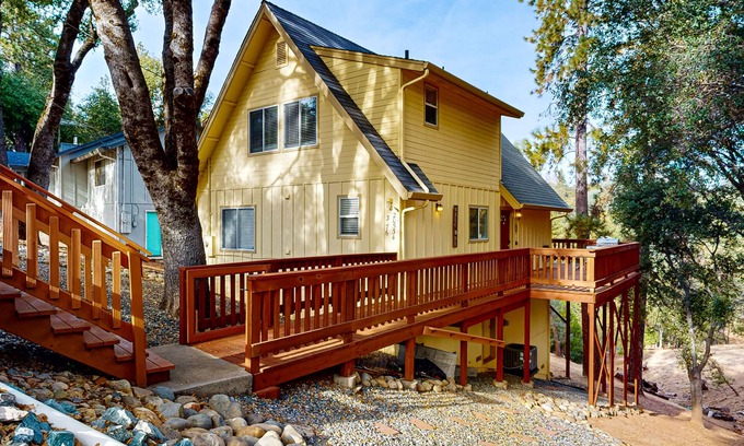 Groveland Cabin | Serene home with spacious deck, fireplace, loft, nearby amenities, dog friendly