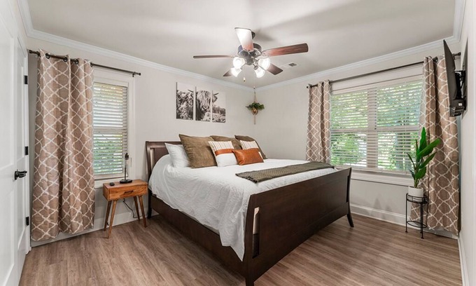 Buford House | Serene Lake Lanier cottage with Fire Pit King Bed Bunk Bed Queen Bed