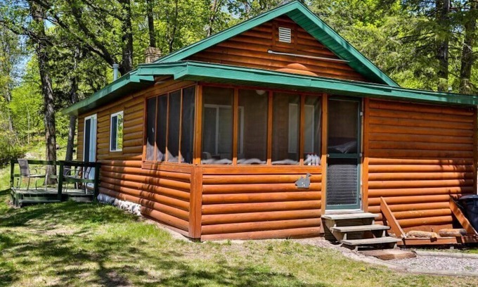 Puposky Cabin | Serene Lakefront Cabin - Steps from Big Turtle Lake