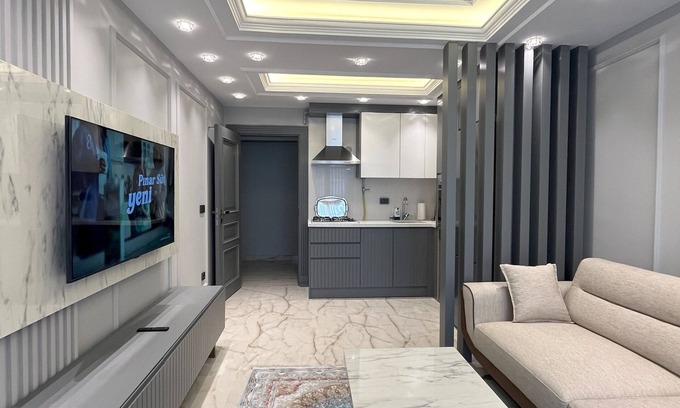 Zeytinburnu Apartment | Serene Luxury Studio next to ISTANBUL Fisekhane & Marmaray Metro Station