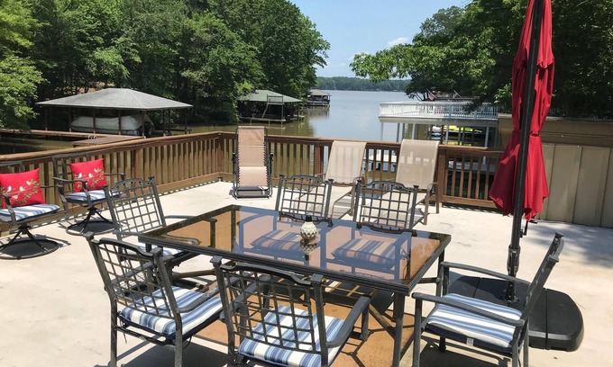 Olde Ferry Estates House | Serene spacious luxury lake front in quiet main lake cove
