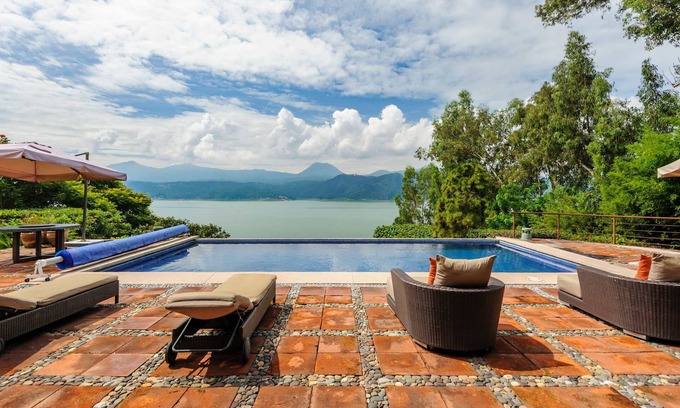 El Santuario House | Serene Summit, Lakeview Serenity at La Peña