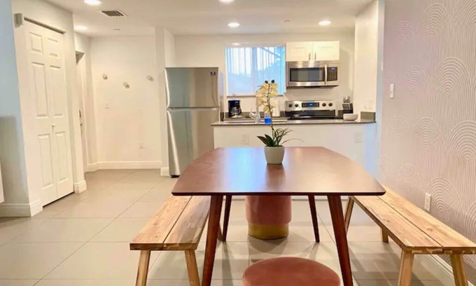 Allapattah Apartment | Serene Tranquility Apartment - 2BR/3BA in Wynwood!