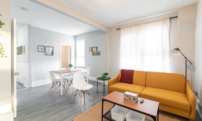 Walkerville Apartment | Serene Zen Stay in Walkerville!