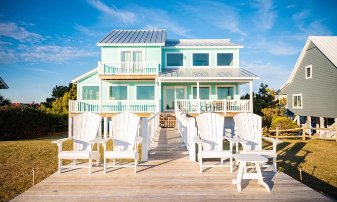 Caswell Beach House | Serenity by the Sea