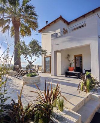 Prines Apartment | Serenity Garden Retreat