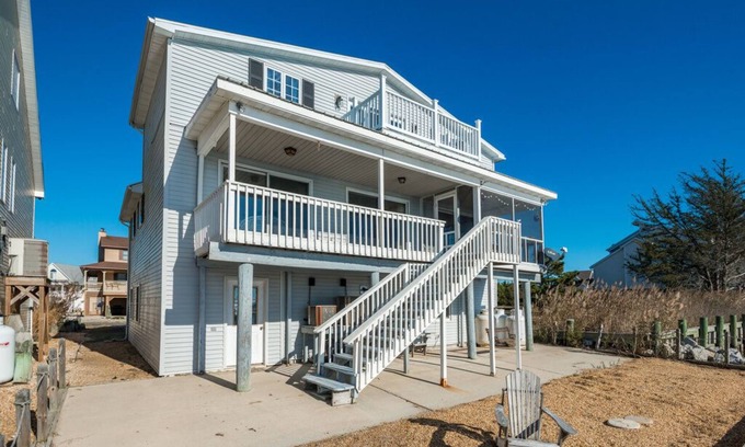 Captain's Cove House | Serenity Now - 20 minutes to Chincoteague!