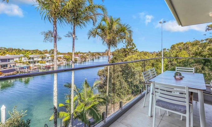 Noosa Heads Apartment | Serenity on Hastings Street, Noosa Heads
