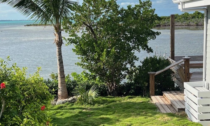 Hope Town House | Serenity on its Peninsula– Private Estate on Elbow Cay, Abaco, Bahamas