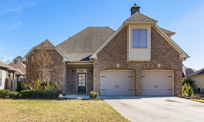 Wilsonville House | Serenity Willow - 3BR near Chelsea w/Fenced Yard