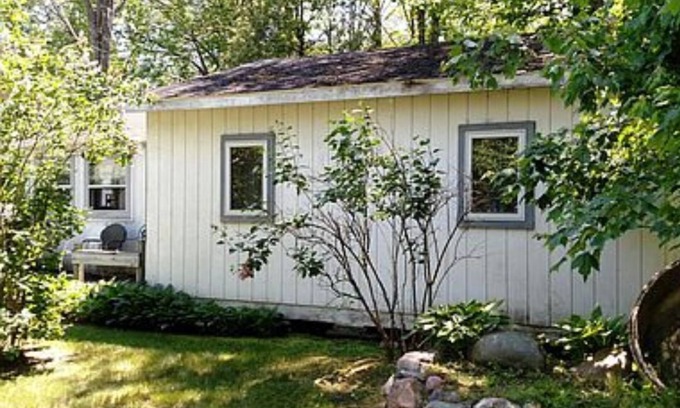 Sault Ste. Marie Cabin | Serry Summer Kamp on Waterfront Property