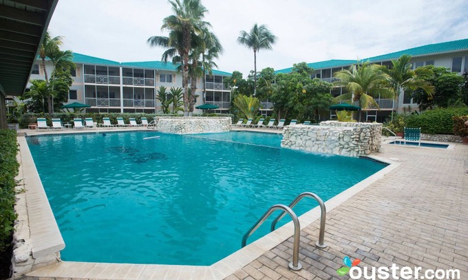 Seven Mile Beach Condo | Seven Mile Beach Resort, Grand Cayman