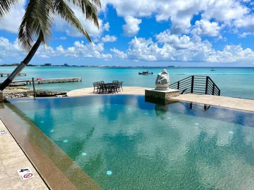 Northwest Point House | Seven Mile View Condo #1