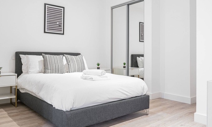Barnt Green Apartment | SevenStays Residences Solihull - NEC / Airport