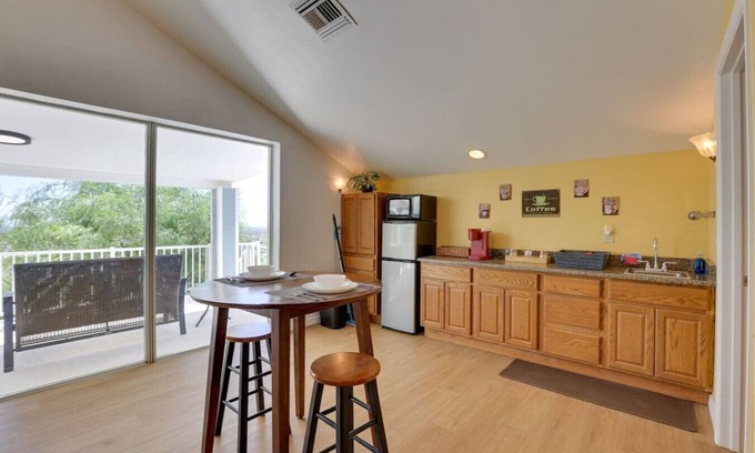 Phoenix House | Sevillage @ Thunderrock