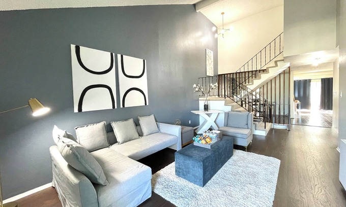 South San Francisco House | SFO/South San Francsico Sweet Home-10 minutes from SFO