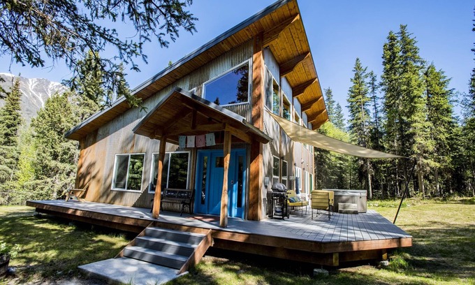 Cooper Landing House | Shackleford Creek Mountain House a unique home ready for your Alaskan adventure