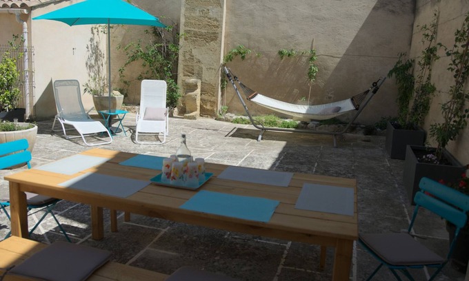 Cadenet House | Shaded courtyard house, Luberon Park, 1-6 pers.