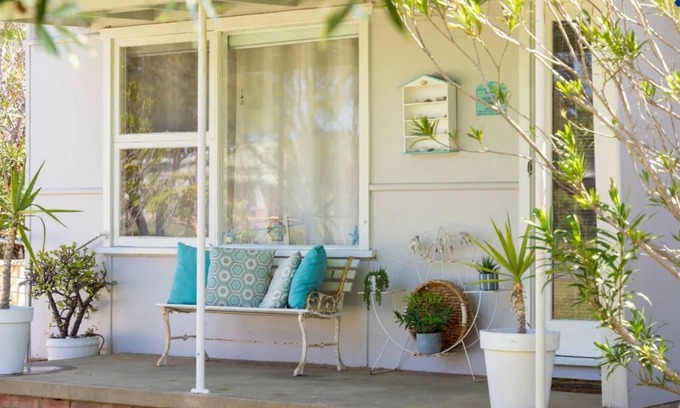 Culburra Beach House | Shalom Beach Cottage – 5 minute walk to the beach