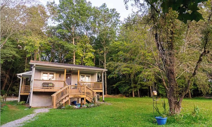Etowah Cottage | Shangri-La in Etowah: a serene + cheerful cottage near Pisgah & DuPont Forests