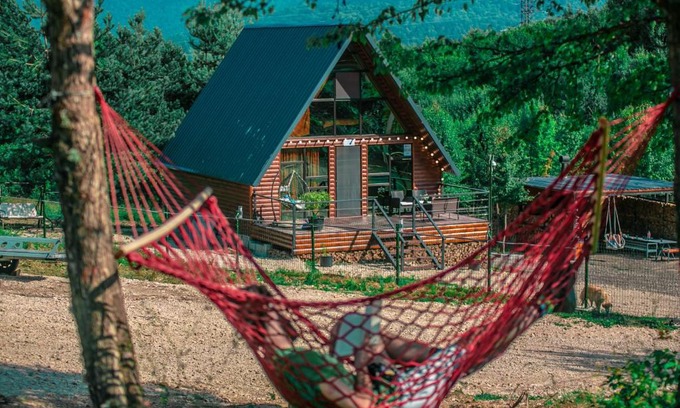 Ambrolauri Villa | Shaori Lake Cottages