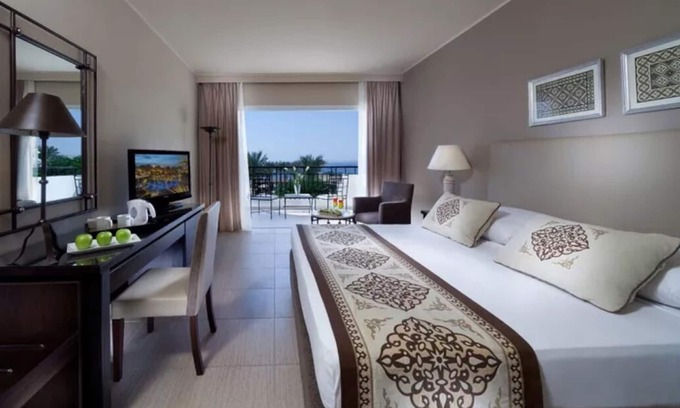 El Hadaba Hotel | Sharm Cliff Resort | 3-Room Stay w/Pools, Spa, Diving & Family Activities