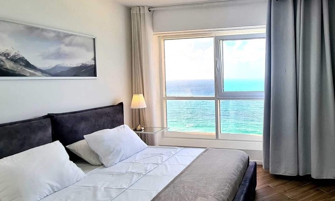 Bat Yam Apartment | SHaYaSH apartments Leonardo Bat-Yam
