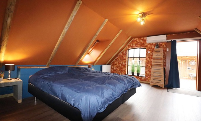 Haulerwijk Apartment | Shed 57b in an old flour mill in Haulerwijk