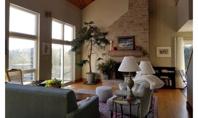Grafton House | Shelter Valley 100 Acre Country Retreat