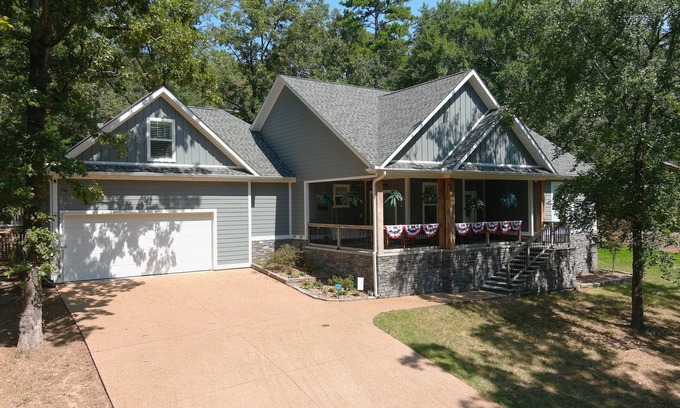 Eden Isle House | SheNANAgans: 4 BR, 3.5 BA in Heber Springs, Sleeps 12