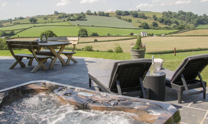 Montgomery Cottage | SHEPHERD'S REST, pet friendly, luxury holiday cottage in Montgomery
