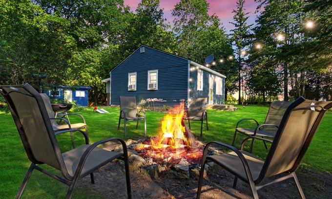 Idlewild Cabin | Sherwood Lighthouse Cabin - Near Boat Launch & State Park
