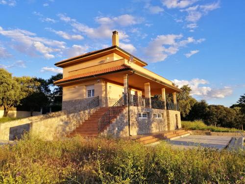 Pioz Cabin | Shivanda, Habitaciones en Centro de Bienestar en la Naturaleza