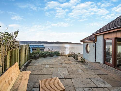 Kilcreggan House | Shore House