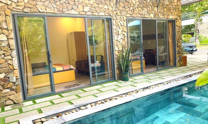 Tho Quang Beach Villa | Shore Villa with Pool