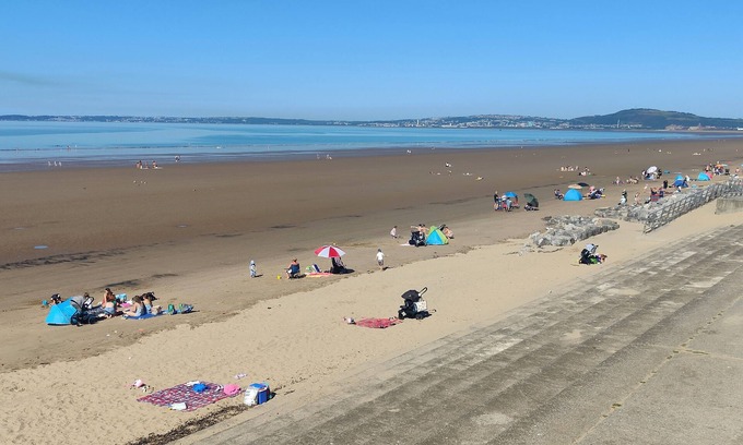 Port Talbot House | Shoreline Aberavon 4 bed by the Beach on the South Wales coast pet friendly
