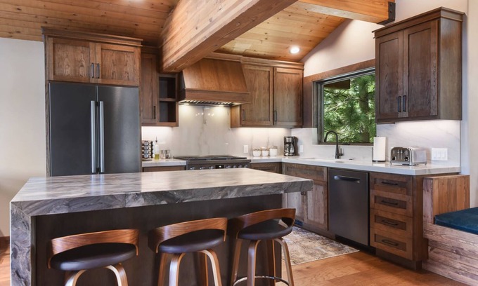 Carnelian Bay House | Shoreline Vista | Nearby Hike & Bike Trails for Perfect Summer Getaway
