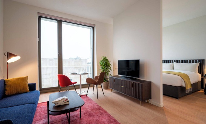 Zuidas Hotel | Short Drive to Royal Palace Amsterdam! Fully-equipped Kitchen