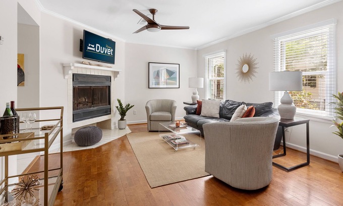 Harleston Village Apartment | Short & Sweet- CHS Townhouse