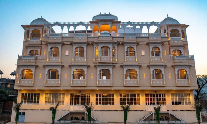Udaipur District Hotel | Shree Ji Mahal Hotel, Udaipur