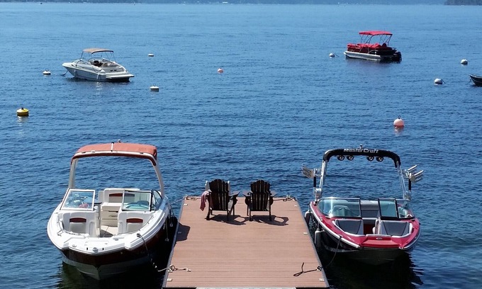 Celista House | SHUSWAP LAKE BEACH FRONT /PRIVATE DOCK n50% OFF $199 NIGHT REG $398