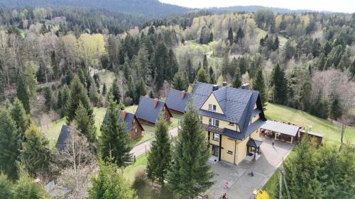 Czarna House | SIEDLISKO HARENDA BIESZCZADY