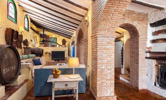 Alcaucin Villa | Sierra Tejeda - El Lagarillo Alcaucín by Ruralidays