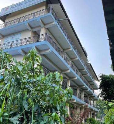 Sauraha Hotel | silent park