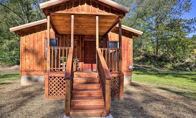 Beattyville Cabin | Silver Creek Cabin w/Hiking < 1 Mi to Town!